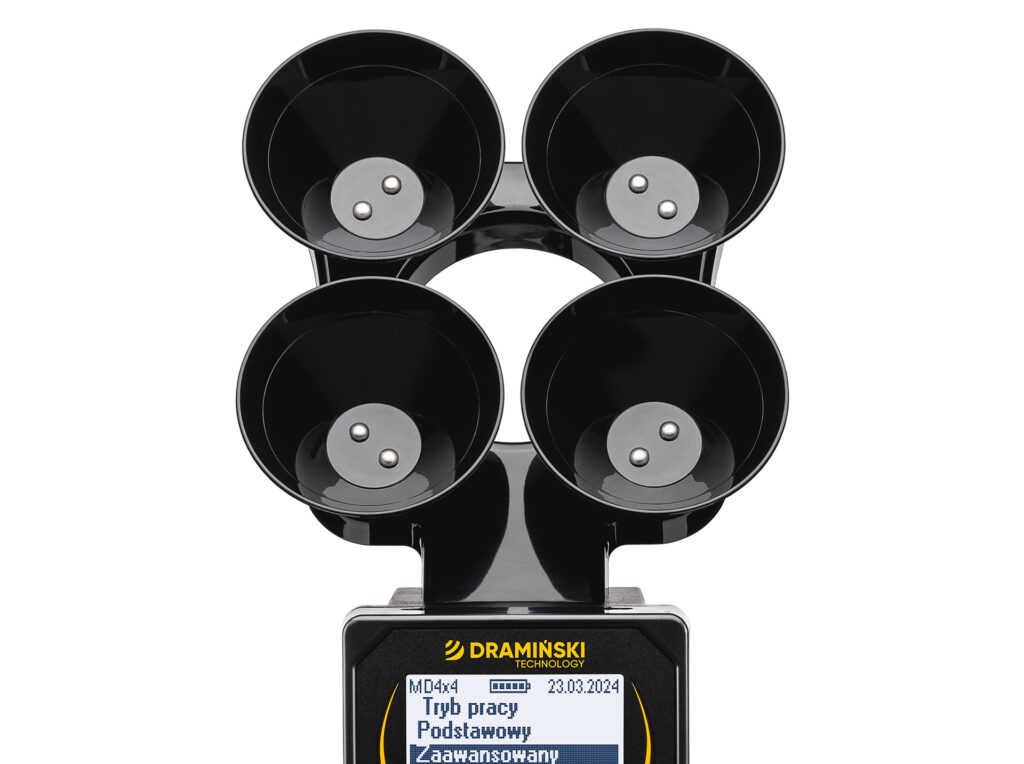 profilaktyka i higiena doju, przedzdajanie mleka i diagnozowanie mastitis, wykrywanie wczesnej fazy czteroćwiartkowy, 4 kubkowy, 4 miski, wyświetla wyniki badania mleka wszystkich czterech wymion jednocześnie